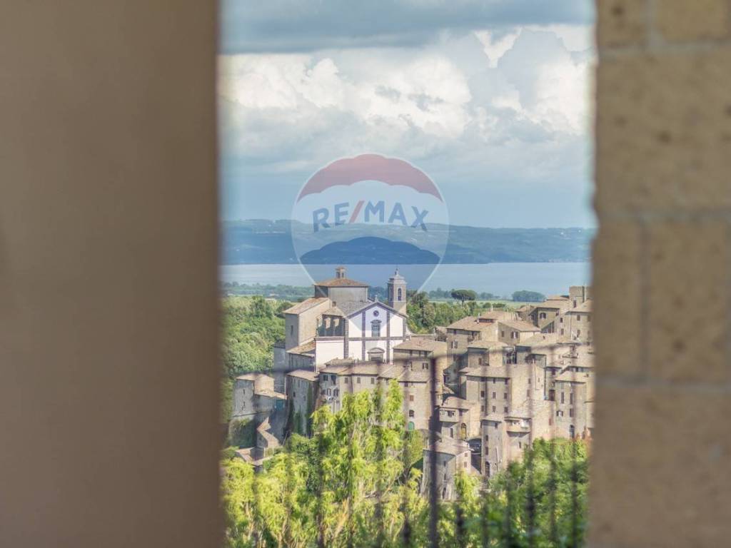casa indipendente in vendita a Grotte di Castro