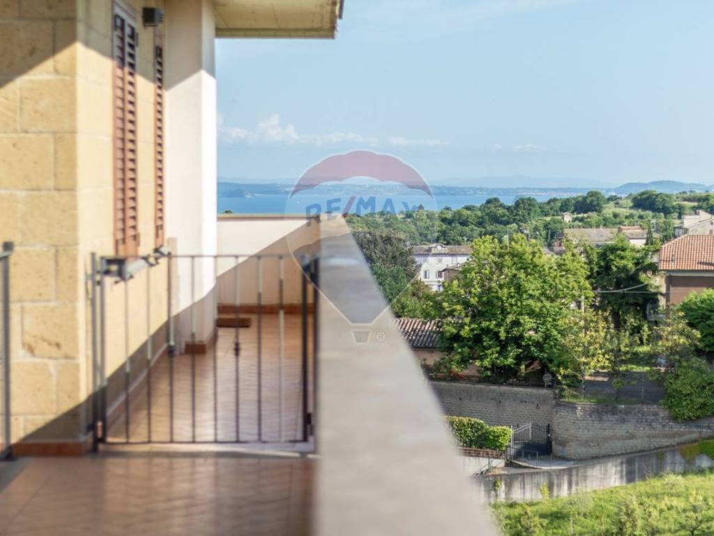 casa indipendente in vendita a Grotte di Castro