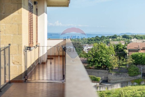 pentavano in vendita a Grotte di Castro