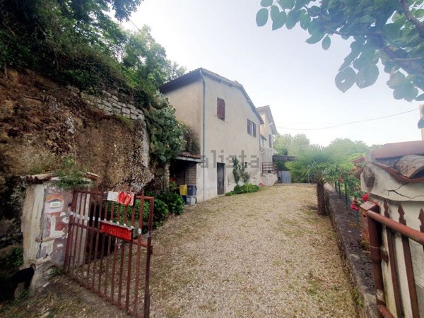 casa indipendente in vendita a Grotte di Castro
