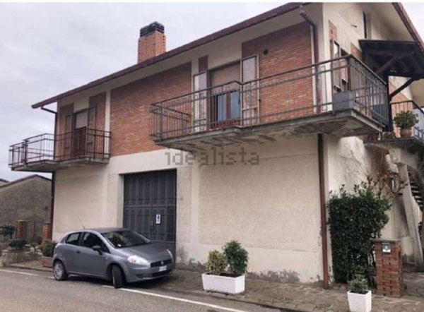 casa indipendente in vendita a Grotte di Castro