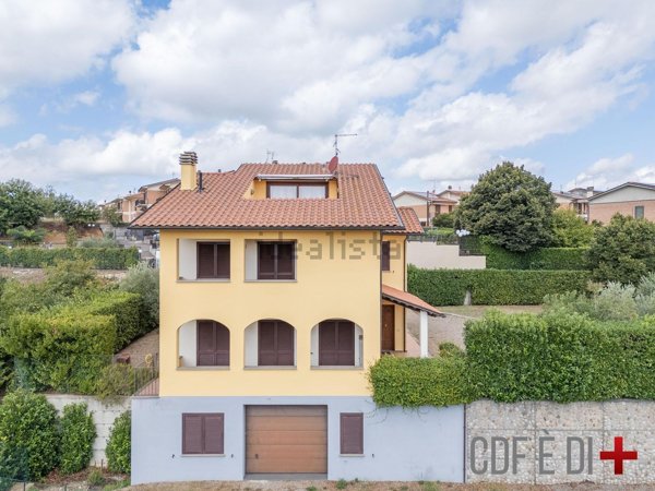 casa indipendente in vendita a Grotte di Castro