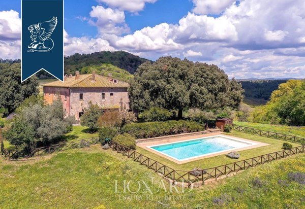 casa indipendente in vendita ad Ischia di Castro
