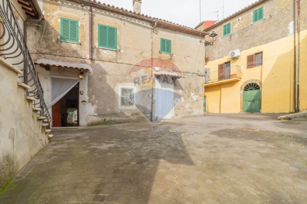 appartamento in vendita ad Ischia di Castro