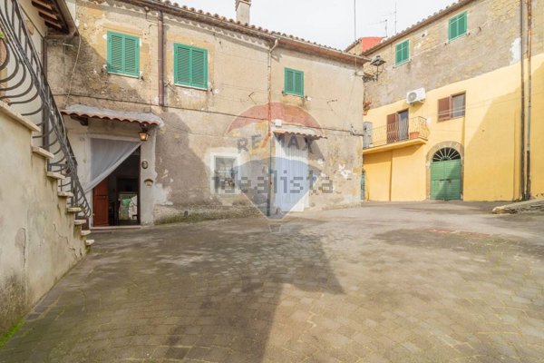 appartamento in vendita ad Ischia di Castro