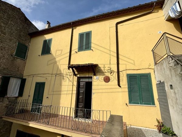 appartamento in vendita ad Ischia di Castro
