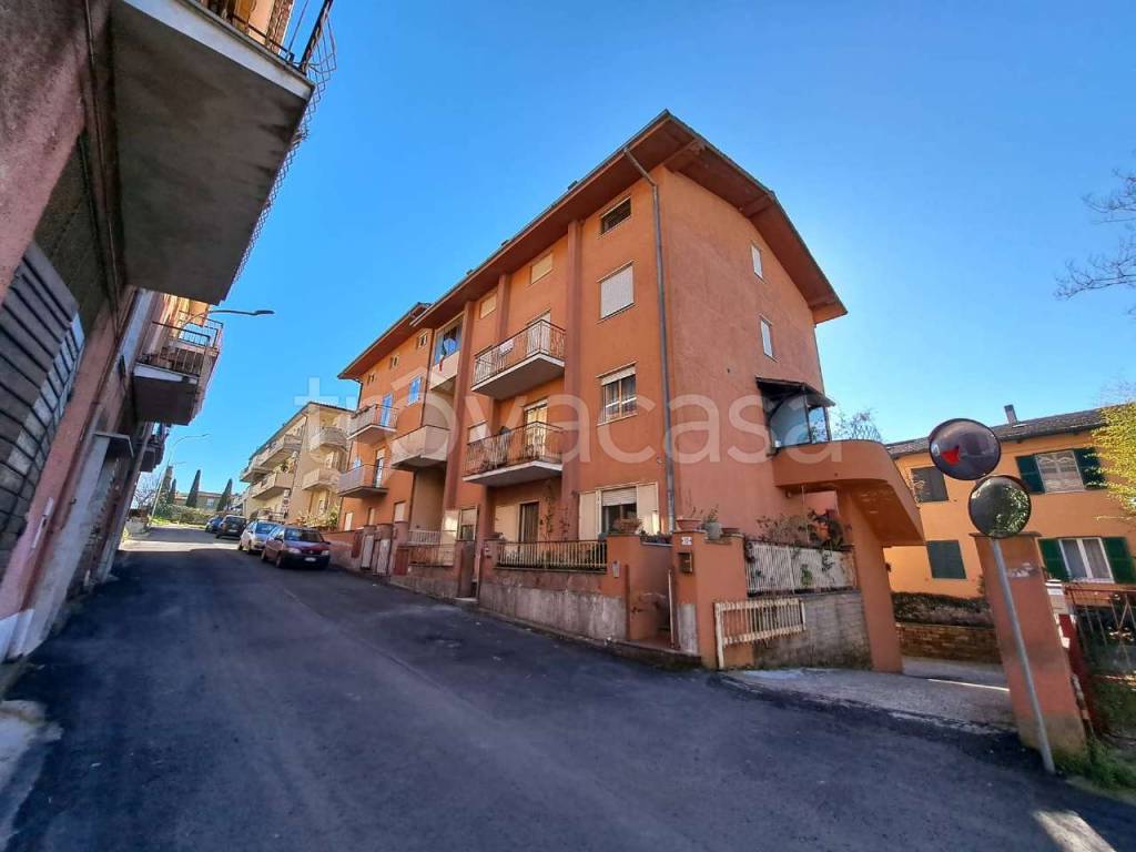 appartamento in vendita ad Ischia di Castro