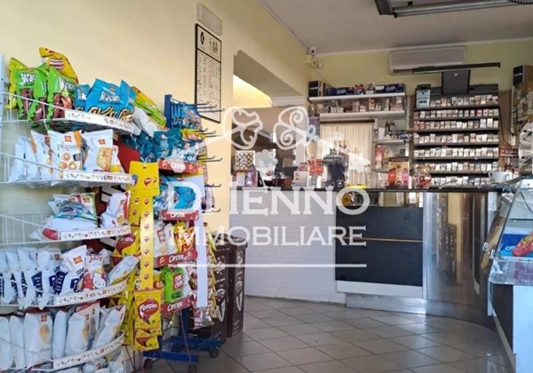 negozio in vendita ad Ischia di Castro