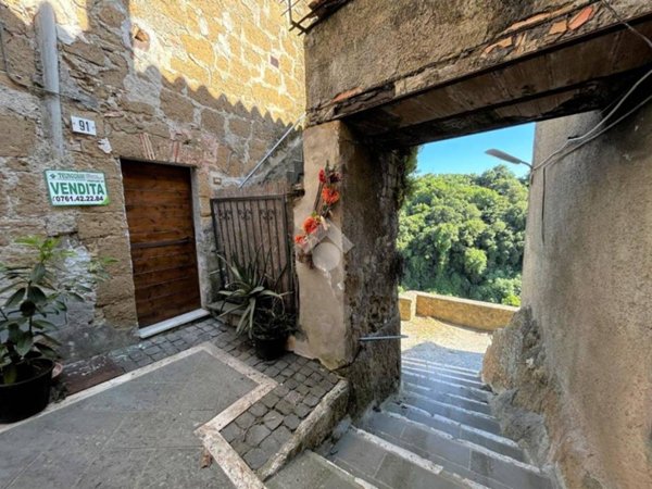 appartamento in vendita ad Ischia di Castro