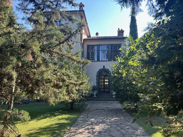 casa indipendente in vendita a Latera