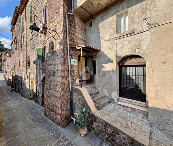 appartamento in vendita a Latera