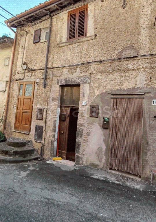 appartamento in vendita a Latera