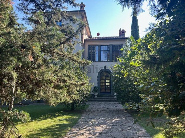 casa indipendente in vendita a Latera