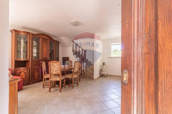 casa indipendente in vendita a Lubriano