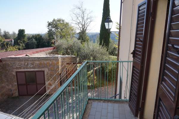 casa indipendente in vendita a Lubriano