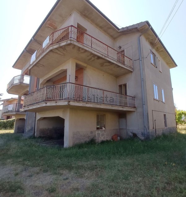 appartamento in vendita a Lubriano