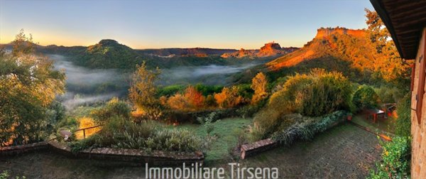casa indipendente in vendita a Lubriano