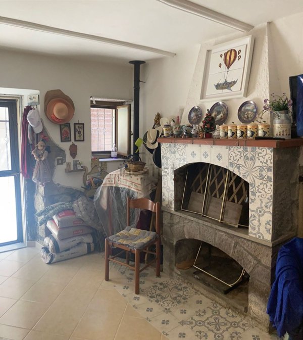 casa indipendente in vendita a Marta