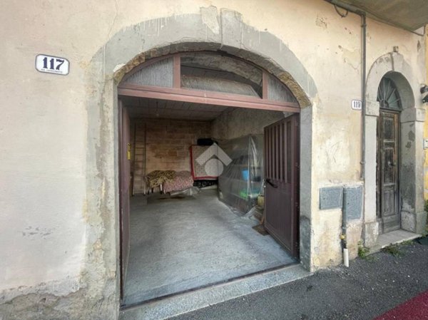 casa indipendente in vendita a Marta