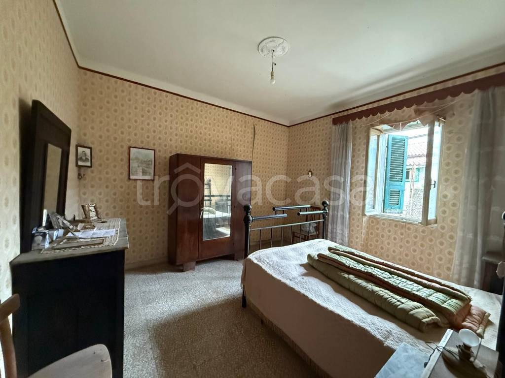 casa indipendente in vendita a Marta