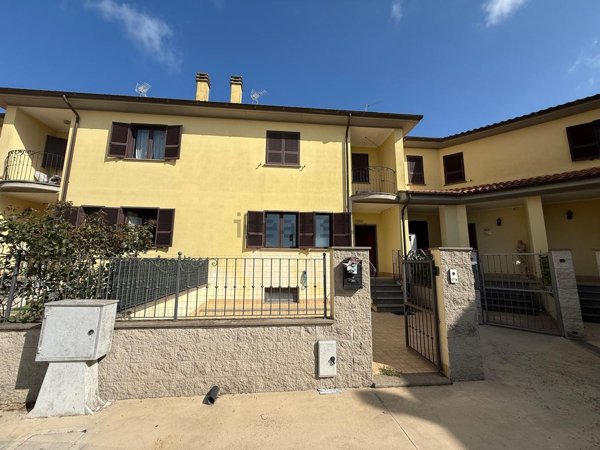 appartamento in vendita a Marta