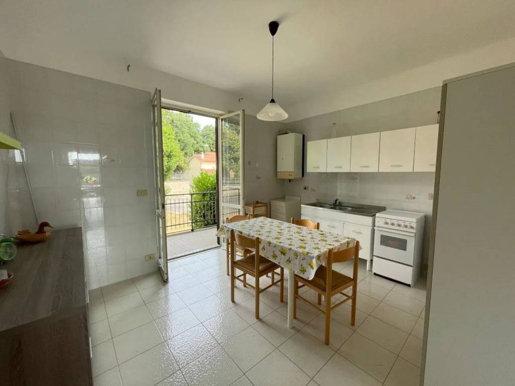 appartamento in vendita a Marta