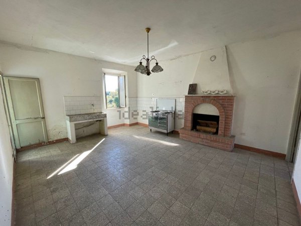 appartamento in vendita a Marta