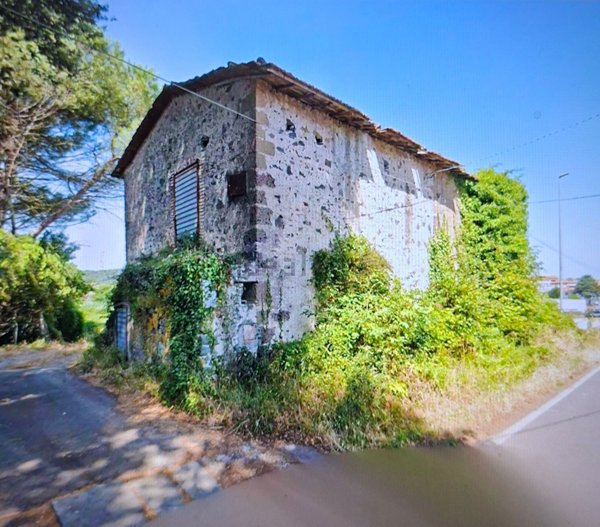 casa indipendente in vendita a Marta