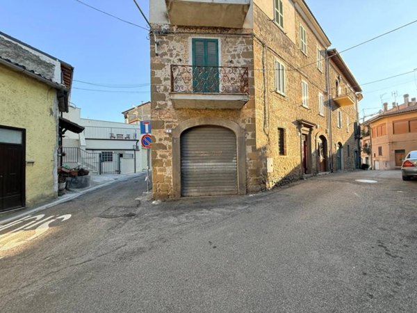 appartamento in vendita a Marta