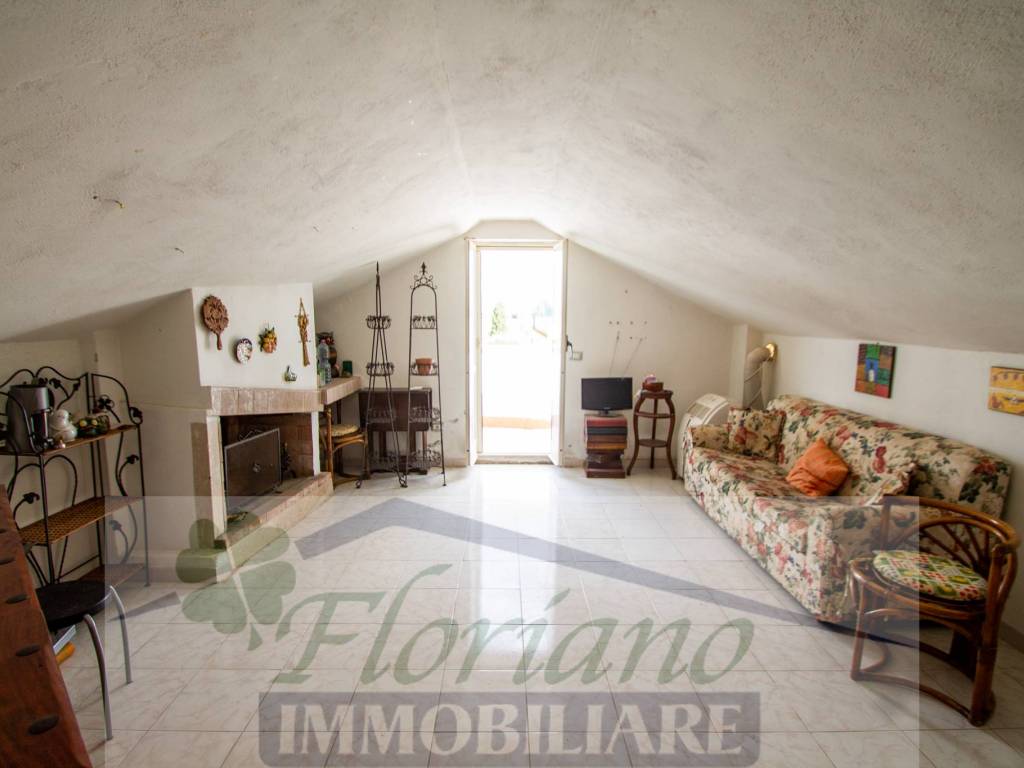 appartamento in vendita a Montalto di Castro in zona Pescia Romana