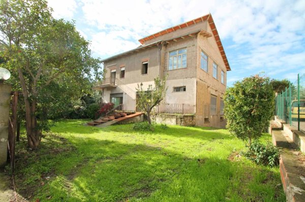 casa indipendente in vendita a Montalto di Castro in zona Pescia Romana