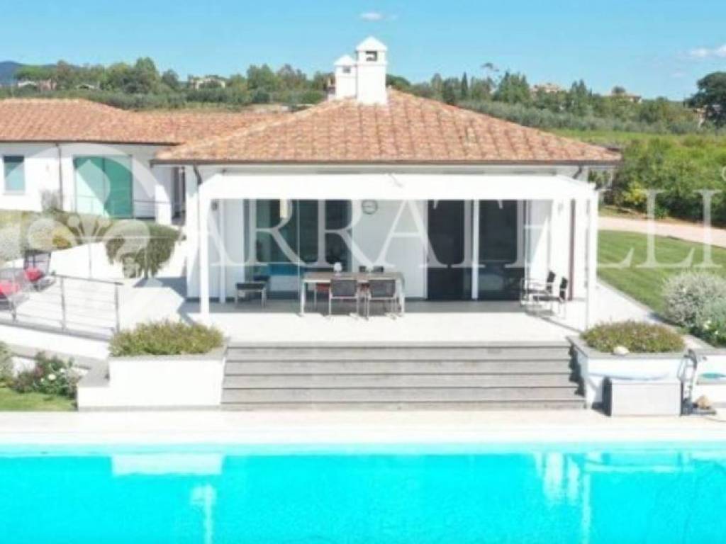 casa indipendente in vendita a Montalto di Castro