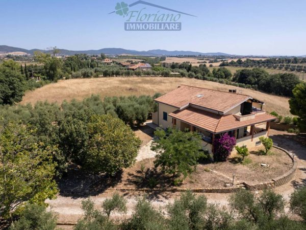 casa indipendente in vendita a Montalto di Castro in zona Pescia Romana