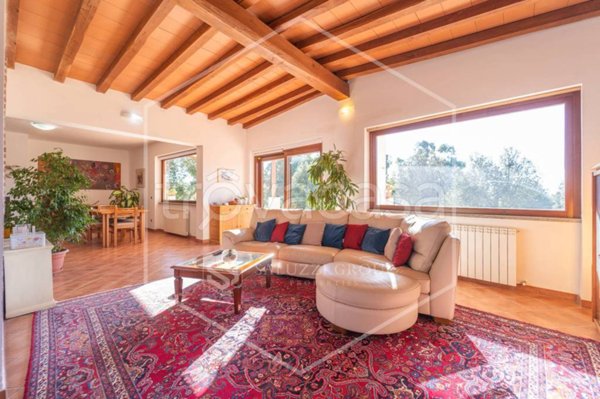 casa indipendente in vendita a Montalto di Castro