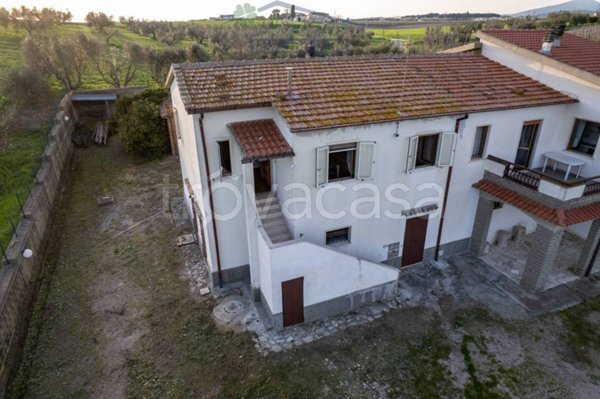 casa indipendente in vendita a Montalto di Castro in zona Pescia Romana