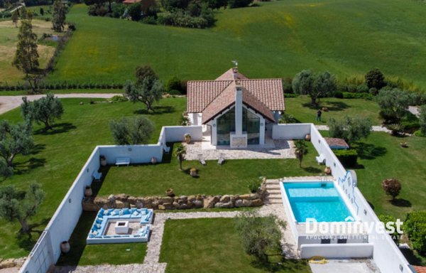 casa indipendente in vendita a Montalto di Castro