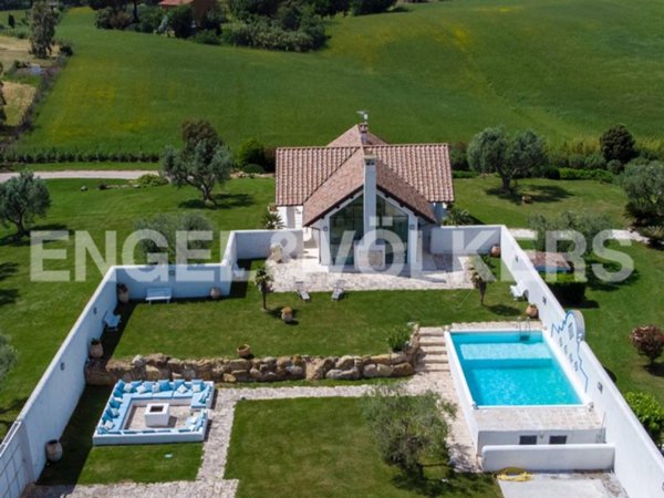 casa indipendente in vendita a Montalto di Castro in zona Pescia Romana