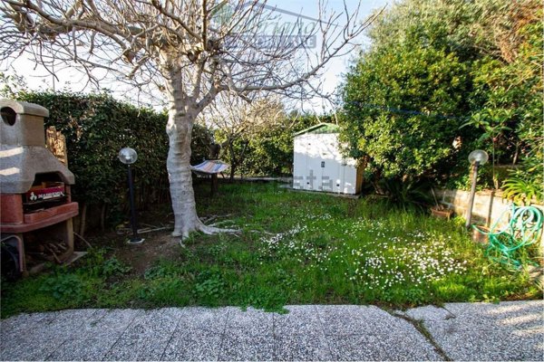 appartamento in vendita a Montalto di Castro in zona Pescia Romana