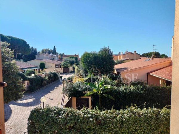 casa indipendente in vendita a Montalto di Castro in zona Montalto Marina