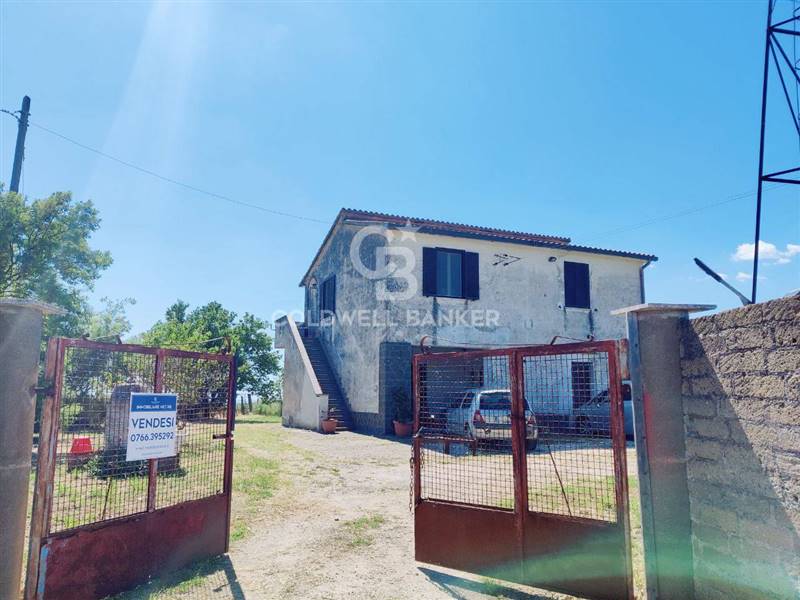 casa indipendente in vendita a Montalto di Castro