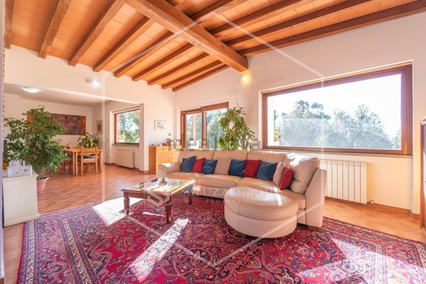 casa indipendente in vendita a Montalto di Castro
