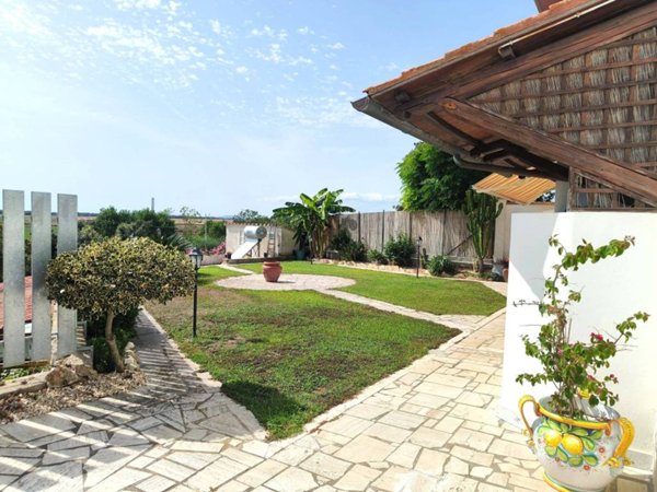 appartamento in vendita a Montalto di Castro in zona Montalto Marina