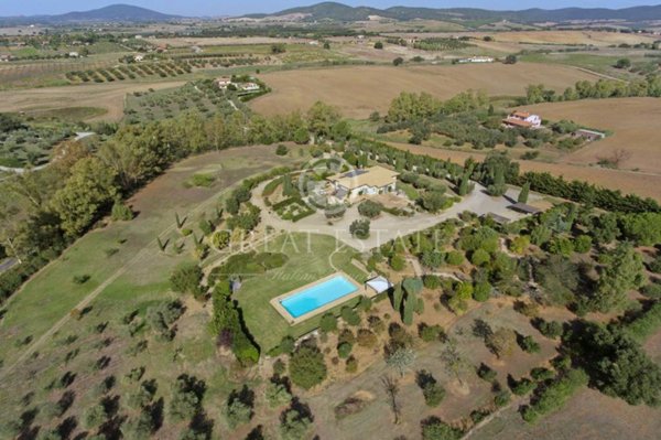 casa indipendente in vendita a Montalto di Castro in zona Pescia Romana