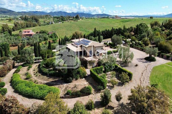 casa indipendente in vendita a Montalto di Castro in zona Pescia Romana