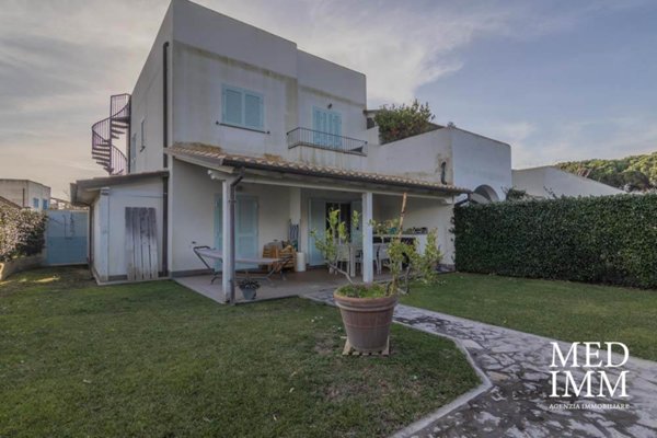 appartamento in vendita a Montalto di Castro in zona Montalto Marina