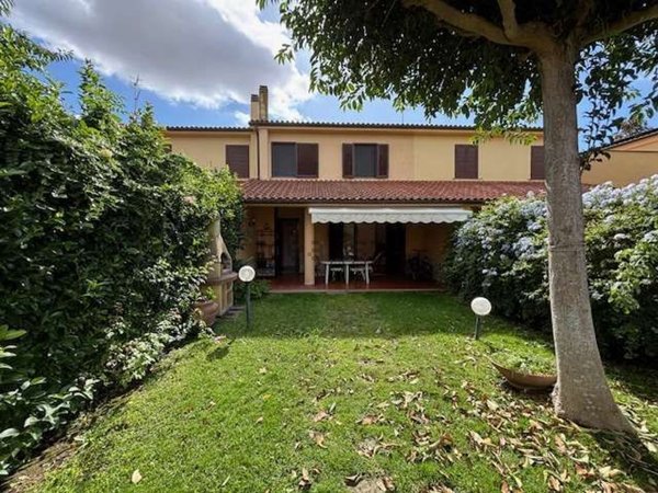 quadrivano in vendita a Montalto di Castro