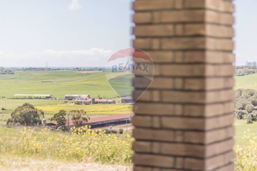 casa indipendente in vendita a Montalto di Castro