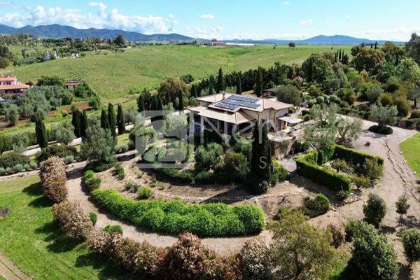 casa indipendente in vendita a Montalto di Castro in zona Pescia Romana