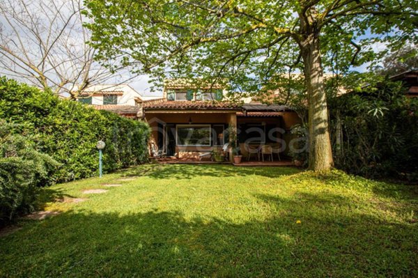 casa indipendente in vendita a Montalto di Castro in zona Pescia Romana