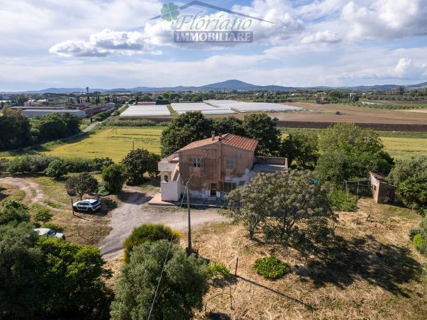 appartamento in vendita a Montalto di Castro in zona Pescia Romana